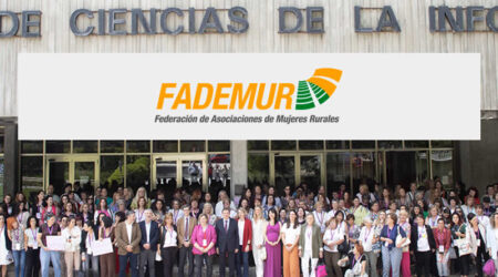 Foto de familia de la Federación de Mujeres Rurales FADEMUR