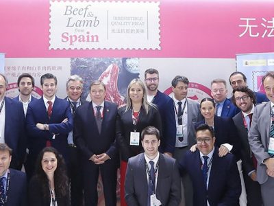 Luis Planas y Provacuno en China para abrir el mercado