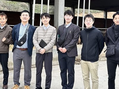 directivos de provacuno con importadores de japón visitando establecimientos de producción de vacuno español