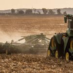 John Deere presenta su nueva maquinaria y tecnología autónoma en el CES 2025