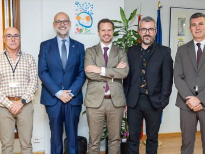 Veterindustria se reúne con el secretario de Estado de Sanidad para reforzar la colaboración en sanidad animal desde el enfoque Una Salud