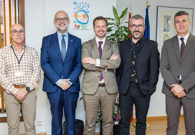 Veterindustria se reúne con el secretario de Estado de Sanidad para reforzar la colaboración en sanidad animal desde el enfoque Una Salud