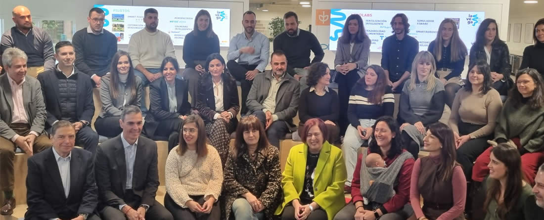 Jóvenes y mujeres de Cooperativas Agro-alimentarias de Andalucía se reúnen con Pedro Sánchez, para dar impulso al relevo generacional