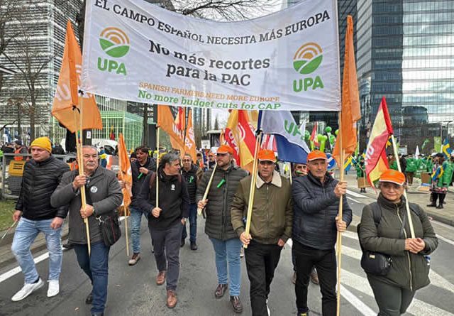 La movilización de Bruselas sigue dando frutos: la Comisión da pasos adelante pero “insuficientes” para UPA