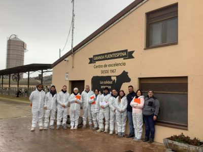 Zoetis impulsa la formación práctica para la visita zoosanitaria en vacuno de leche