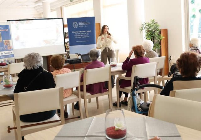 La Cátedra PROVACUNO-UCAM comienza su andadura con actividades para niños, adolescentes y mayores