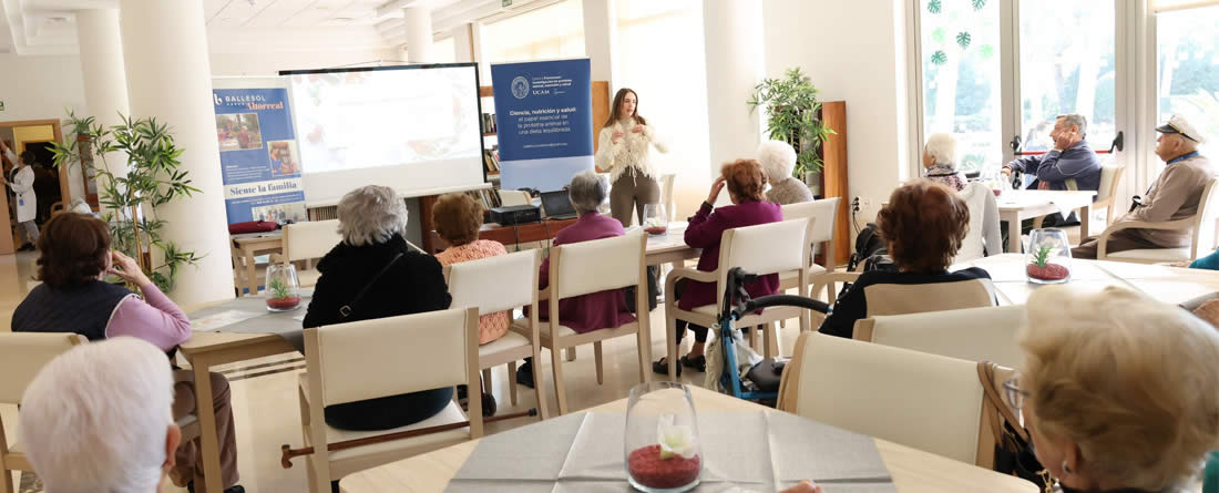 La Cátedra PROVACUNO-UCAM comienza su andadura con actividades para niños, adolescentes y mayores