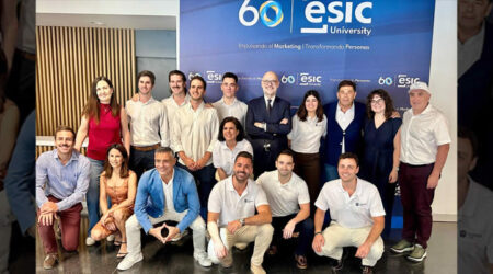 La 7ª promoción del Máster en Dirección y Marketing en la Industria de Sanidad y Nutrición Animal culmina con éxito la defensa de sus proyectos finales